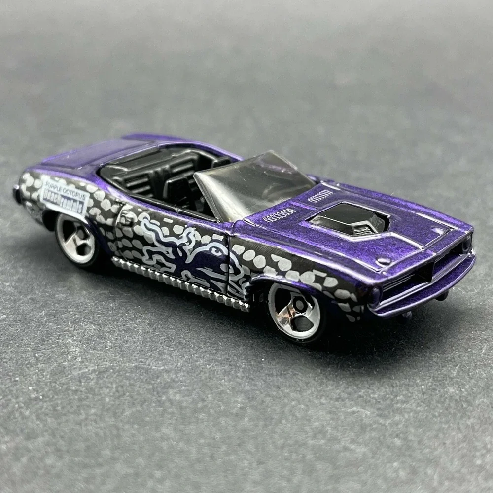 Hot Wheels 1970 '70 Plymouth King Cuda Convertible Car Purple Octopus 1/64 Scale